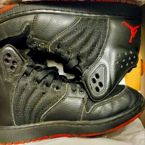Nike Reax Sneakers Brand New Size 4.5 Youth US